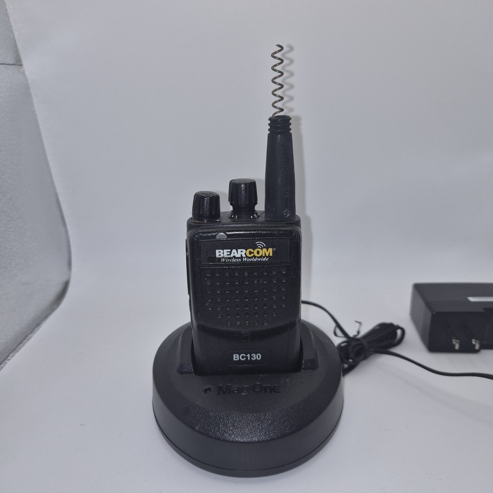 BearCom BC130 Two Way Radio w/ Charger & Antenna Motorola Mag One Tested...